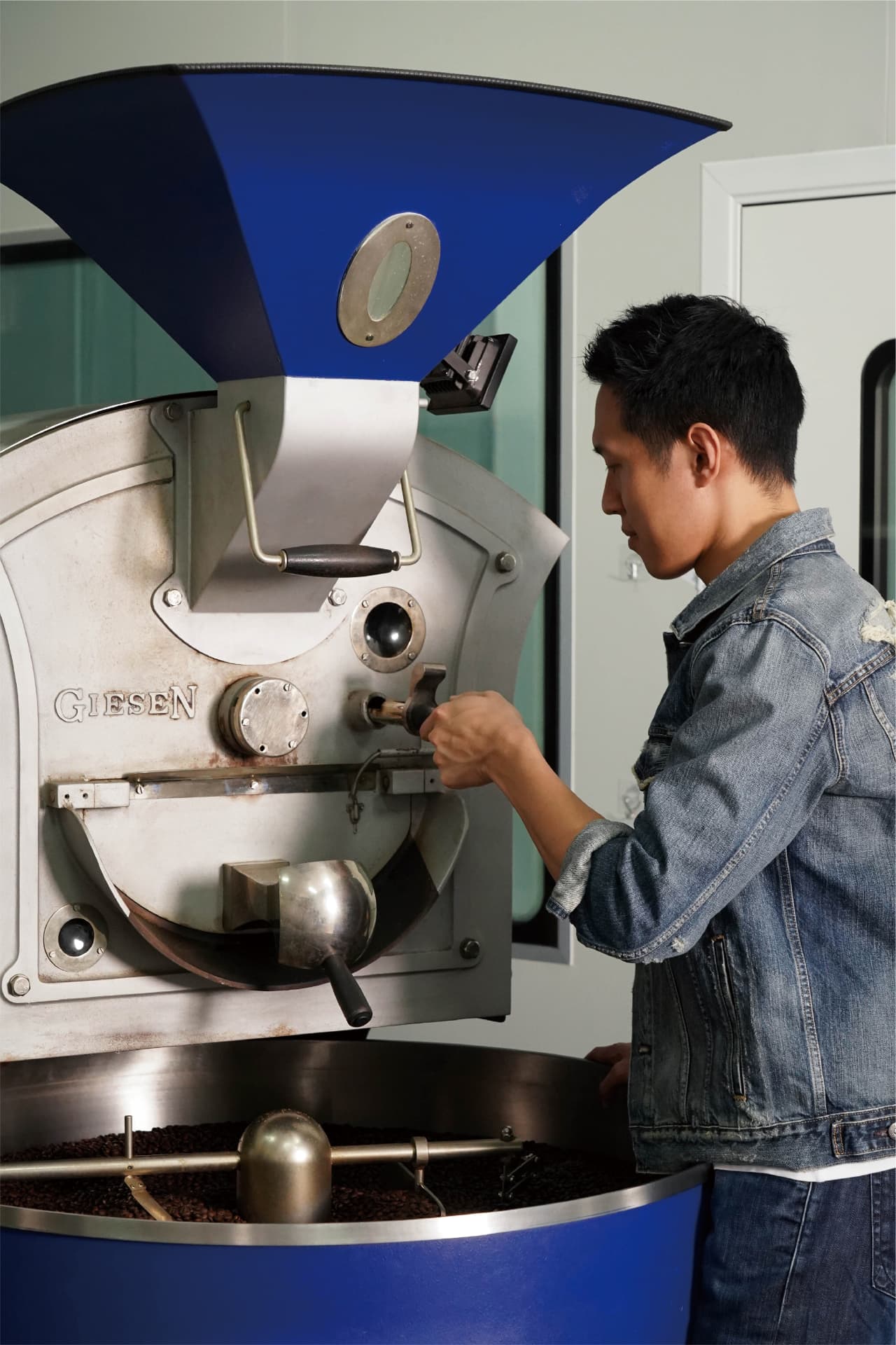 Roasting on a Giesen at Morse Coffee's Shenzhen roastery.
